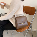 レトロバッグシンプルコーデしやすい