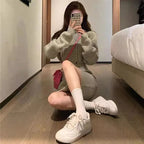 おしゃれ度アップフード付きニットワンピース